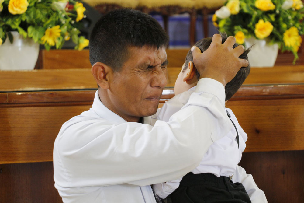 Presentación De Niños En La Iglesia De Chiclayo